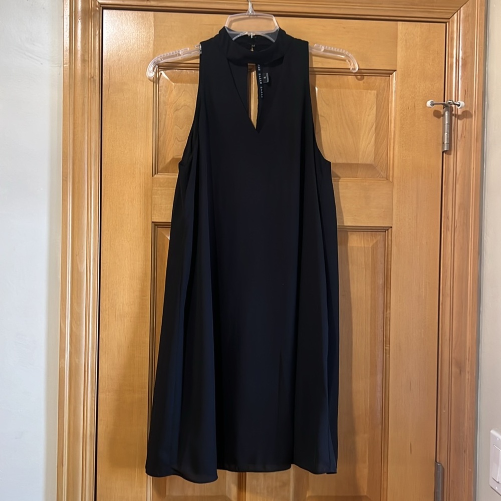 HYFVE Elegant Black Sleeveless Dress, High neck Small